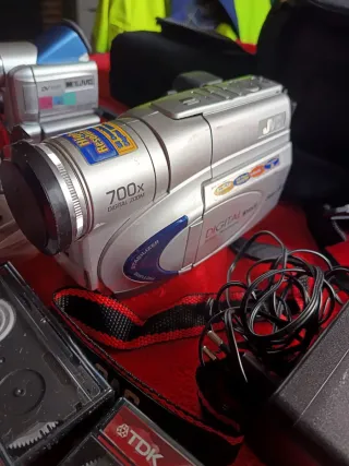 Videocámaras JVC Plata/Azul + Accesorios