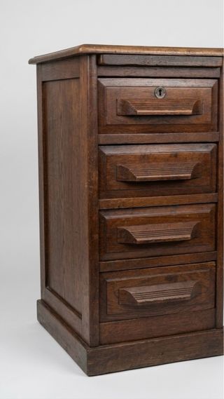 Escritorio de madera maciza antiguo (S. XX)