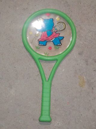 Raqueta infantil de plástico verde