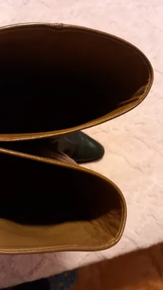 Botas altas Zara piel negra y marrón