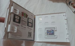 COMO NUEVO Pokémon Luna 3DS Precinto abierto