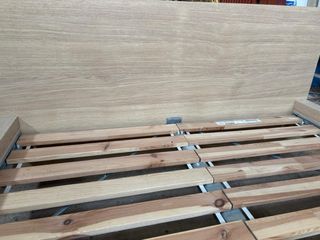 Cama de madera Ikea