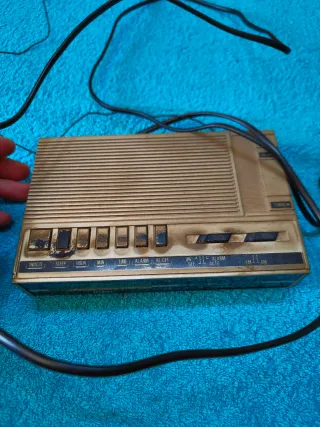 Radio despertador Oskar.