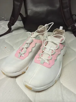 Nike React Element 55 Rosa Blanco