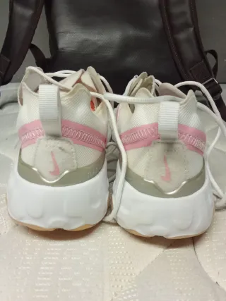 Nike React Element 55 Rosa Blanco