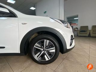 Kia Niro 1.6 GDi HEV 104kW (141CV) Concept