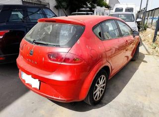 Seat 223724 1p0945094f piloto trasero derecho leon