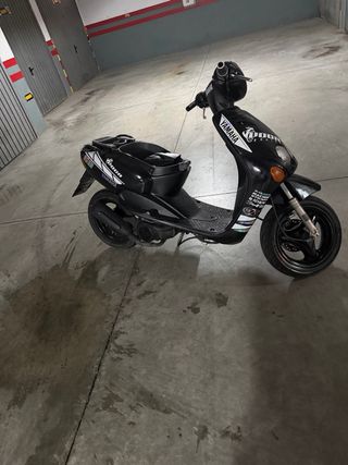 Yamaha Neos Negra