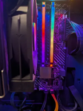 Pc Gaming i5-16GB RAM 3600mhz URGE sin gpu CHOLLO