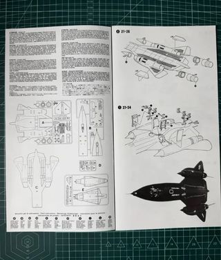 Maqueta Lockheed Martin SR-71 Blackbird + Drone