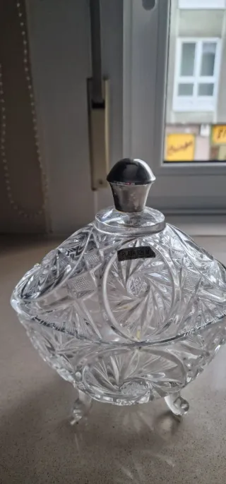 Bombonera de cristal con tapa de plata