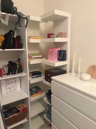 2 Estanterías de madera blancas