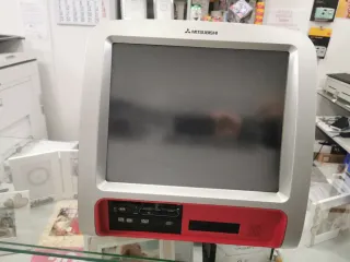 Monitor Mitsubishi para Kiosco