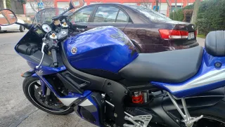 Yamaha R6 YZF 2005 Azul y Blanco