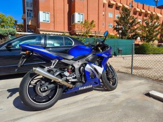 Yamaha R6 YZF 2005 Azul y Blanco
