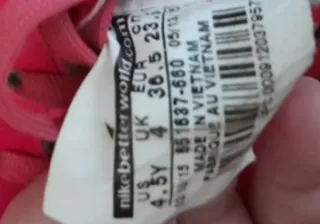 Botas de fútbol Nike rosas