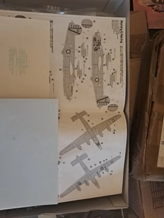 Consolidated B-24J Liberator 1:72 Hasegawa