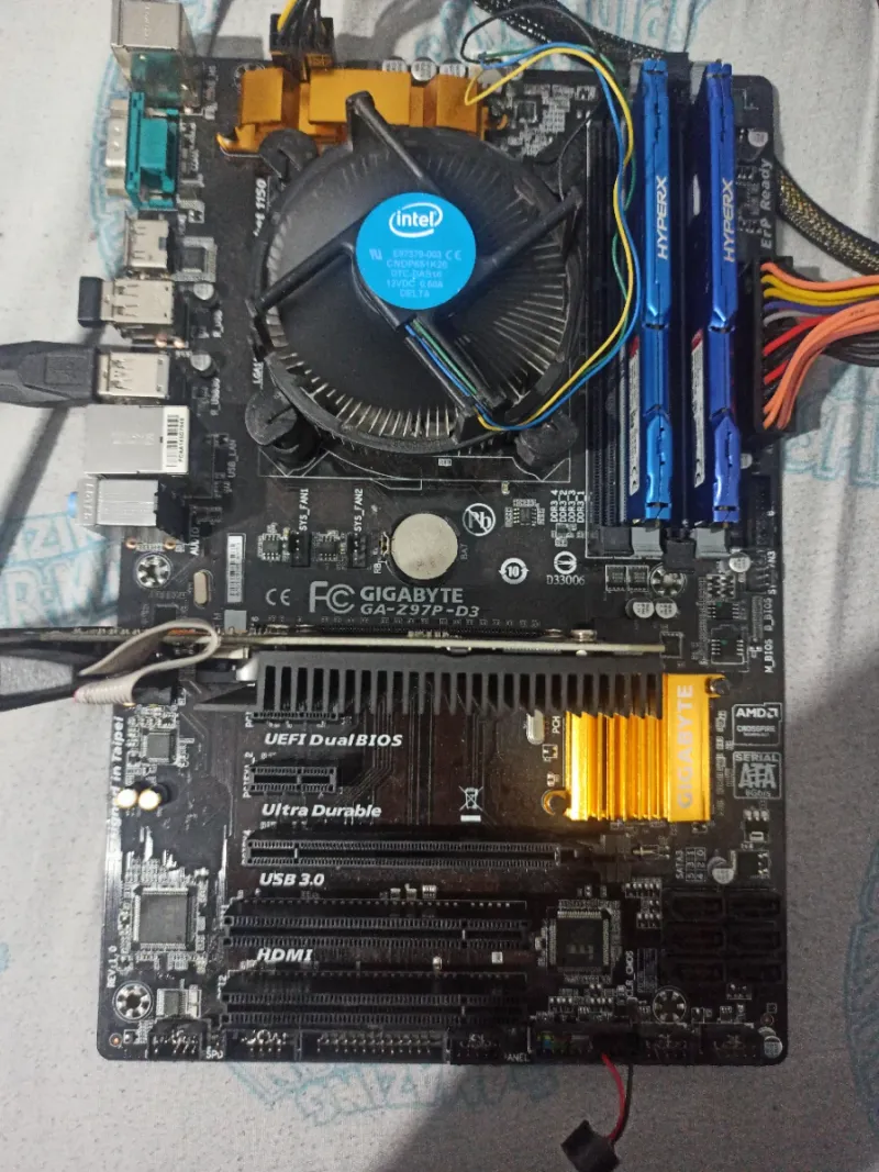 Pack Placa Base Gigabyte + CPU + RAM + gráfica