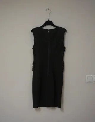 Vestido negro mini con pedrería