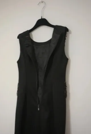 Vestido negro mini con pedrería