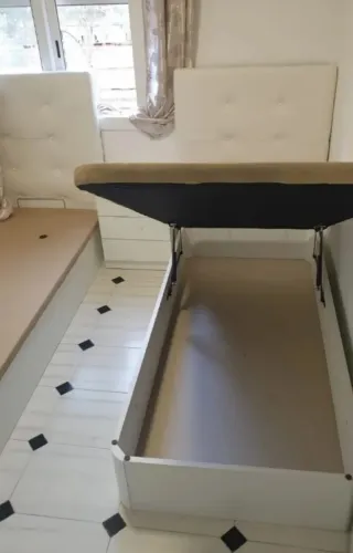 Cama nueva con cabecero