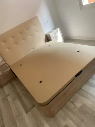 Cama nueva con cabecero