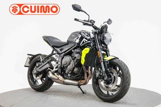 TRIUMPH TRIDENT 660