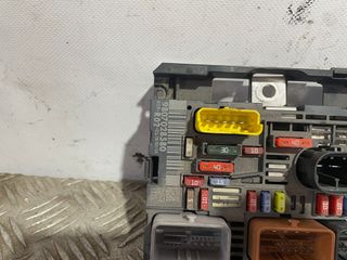 CAJA RELES / FUSIBLES PEUGEOT 3008 9807028580