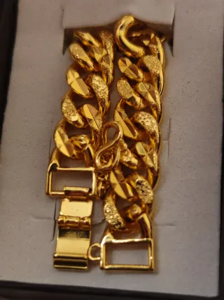 Esclava tallada oro 18k chapado cierre seguridad