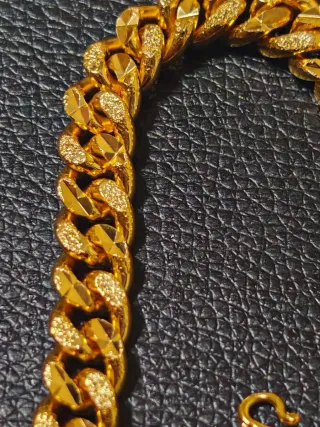 Esclava tallada oro 18k chapado cierre seguridad