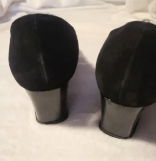 Zapatos de tacón Magrit negros