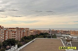 Piso en venta en San Luis en Almería