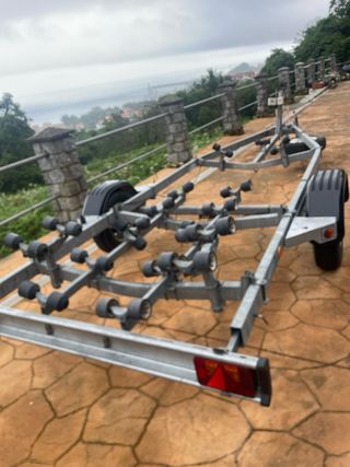 Remolque náutico Satellite basculante