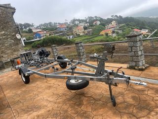 Remolque náutico Satellite basculante