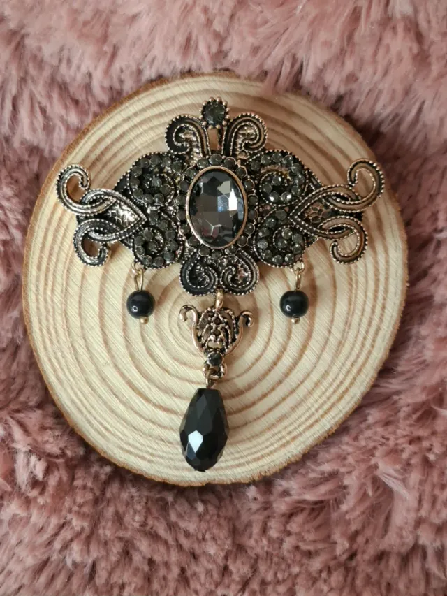 Broche L'Antiga Regional Negro y Dorado