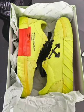 Off-White Low Vulcanized Taglia 42 Neon ORIGINALI