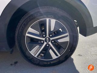 Kia Niro 1.6 GDi Híbrido Enchufable 104kW Concept