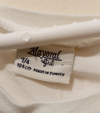 Conjunto Mayoral: Vaqueros y Camiseta Talla 4/5