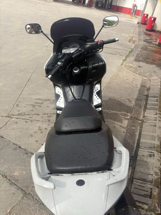 Yamaha TMAX 500 Maxi Scooter