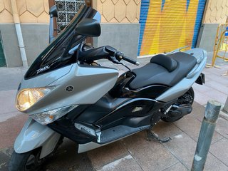 Yamaha TMAX 500 Maxi Scooter