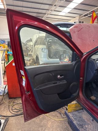 PUERTA DELANTERA IZQUIERDA DACIA SANDERO II