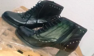 Botines de piel negros tacón cremallera y cordones