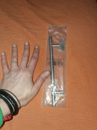 Tiradores plateados para puertas/armarios.Tengo 5