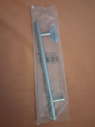 Tiradores plateados para puertas/armarios.Tengo 5