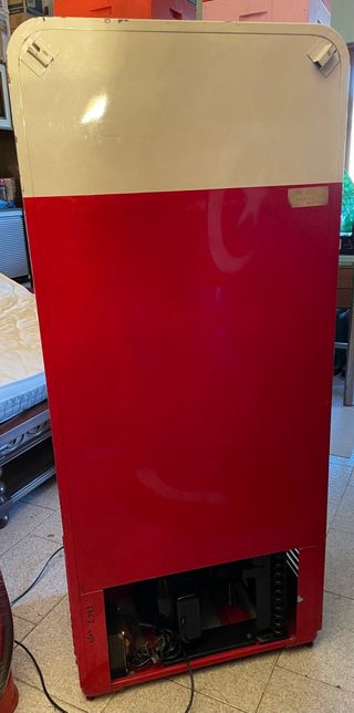 Distributore Coca Cola Cavalier