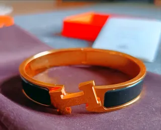 Pulsera Hermes Dorada Cierre H Negra