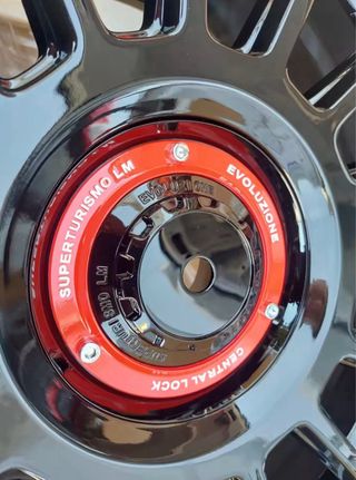 Llantas Oz Superturismo LM Negras