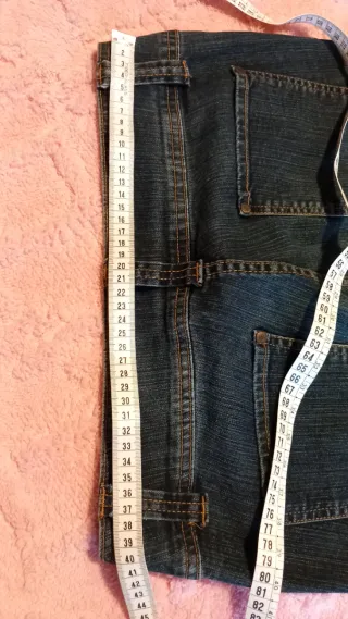 REGALO a partir de 9€ de compra. Pantalón vaquero