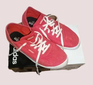 Zapatillas Adidas Rojas y Blancas