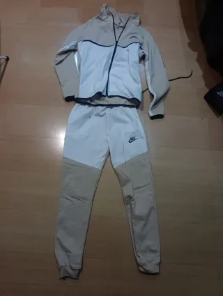 Chándal Nike Beige y Blanco Talla S